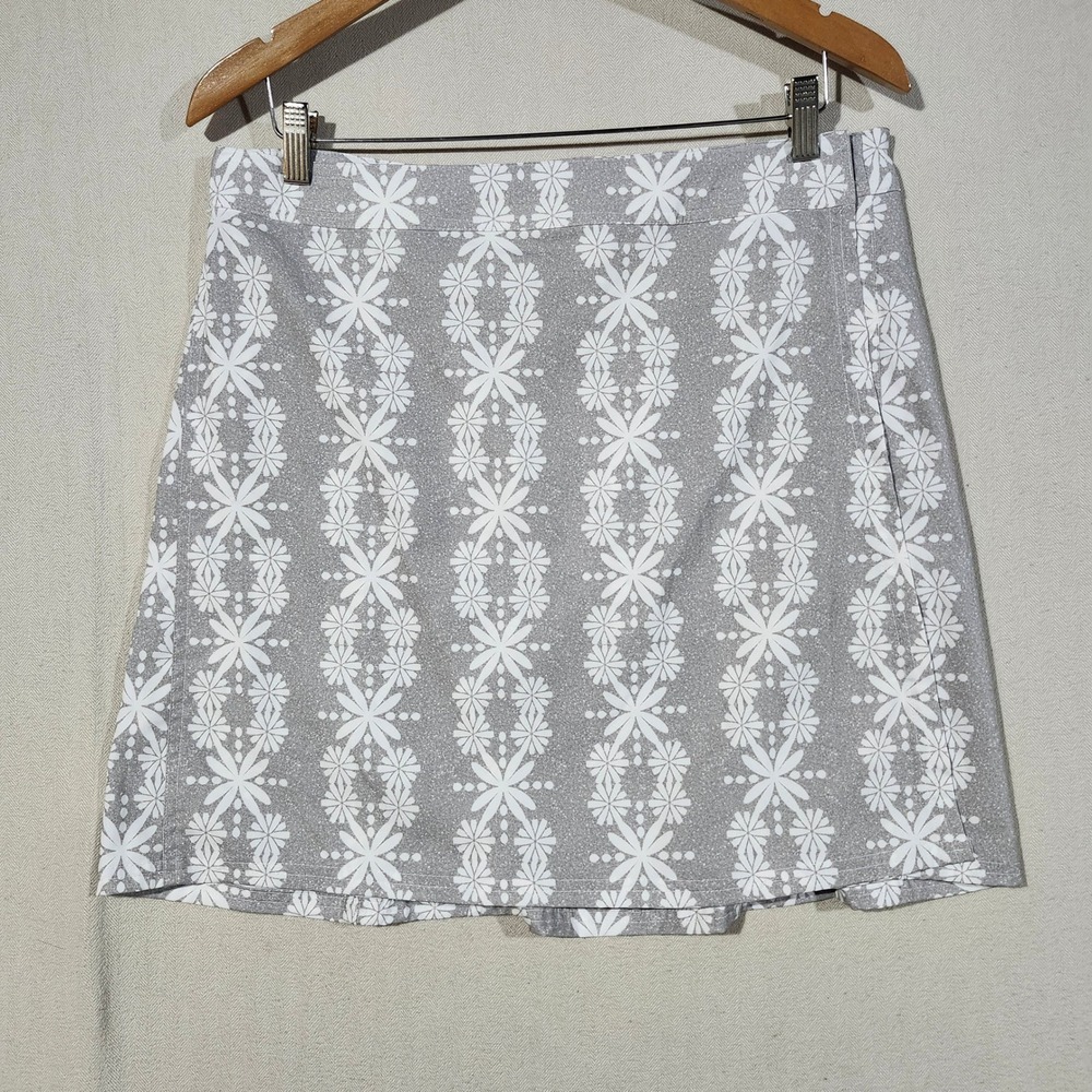 RipSkirt Hawaii Grey White Floral Wrap Skirt Large Quick Dry Adjustable Pocket